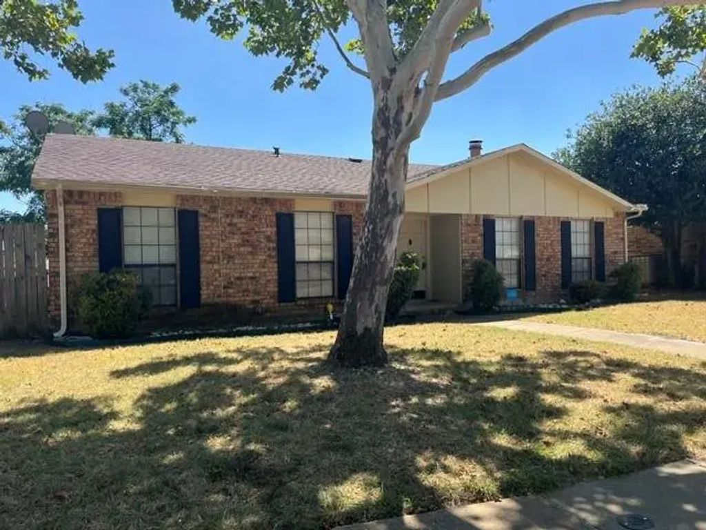 7574 Christie Lane, Dallas