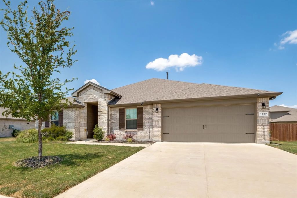 1337 Rolling Meadows Drive, Cedar Hill