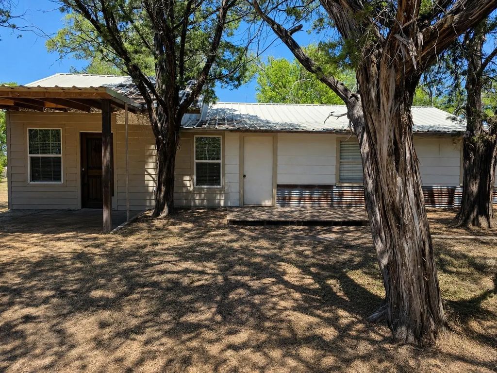 135 Giant Cedar Drive, Whitney