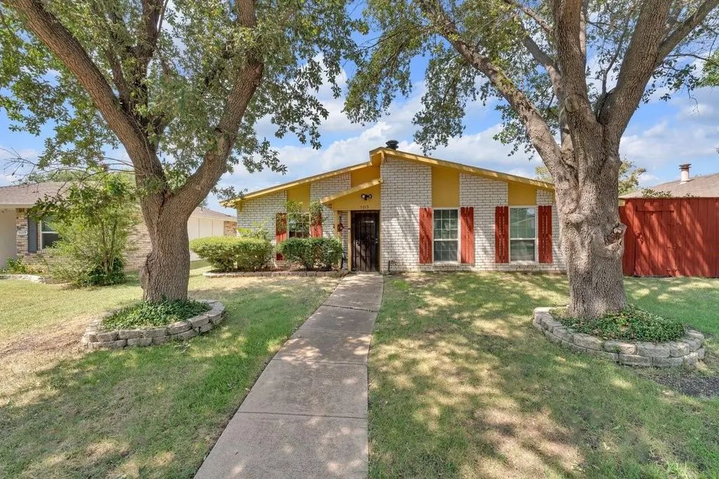 5013 Shannon Drive, The Colony