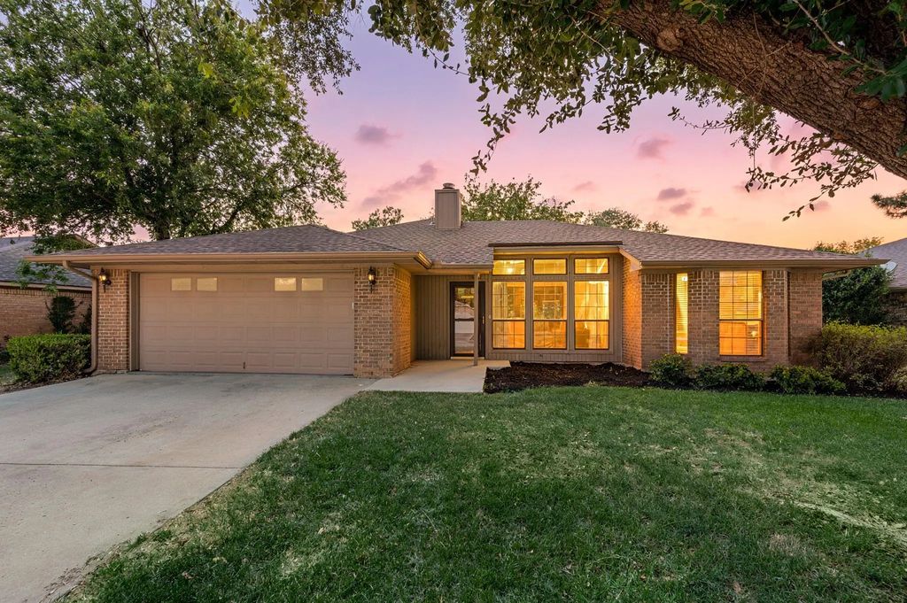 6 Alamosa Drive, Trophy Club