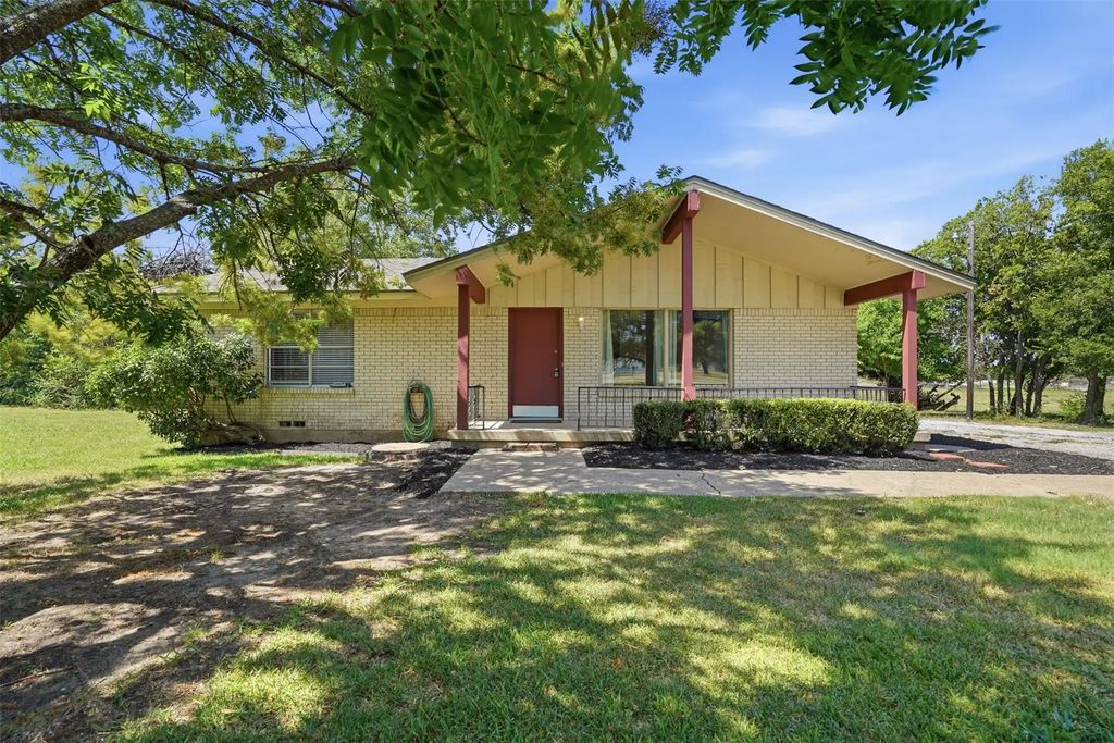 2471 N Fm 740, Heath