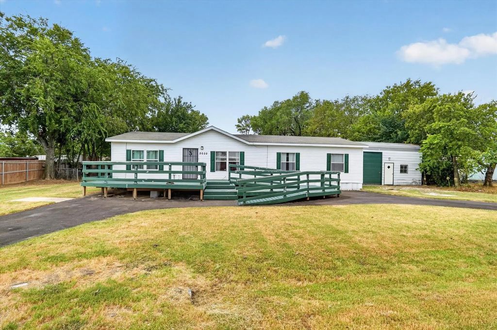 2032 Dorothy Drive, Burleson