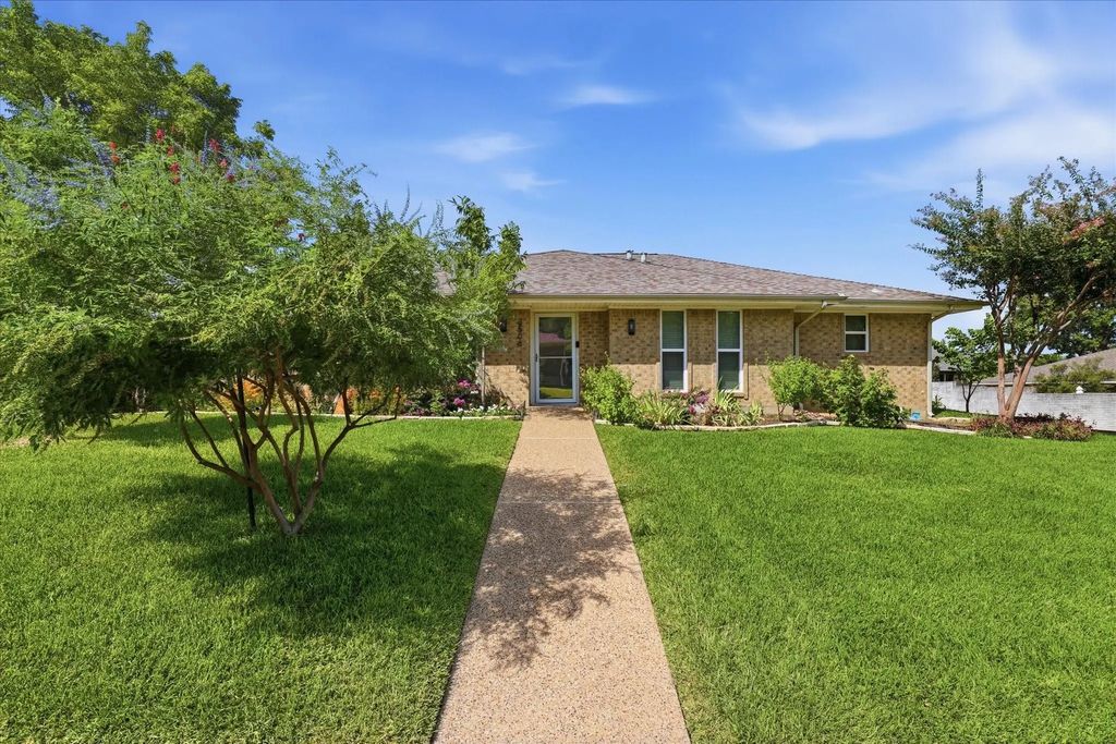 3506 Valley View Lane, Garland