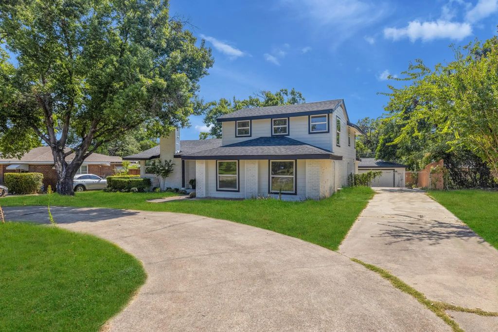 1820 Cedar Crest Boulevard, Dallas