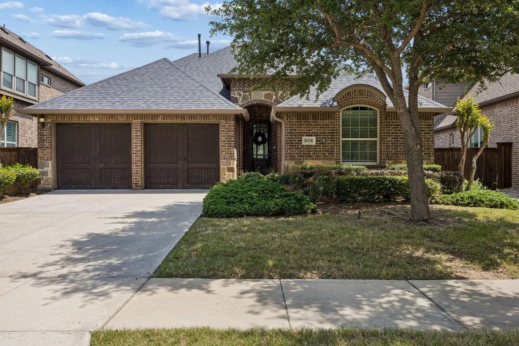 8218 Haltered Horse Lane, Frisco
