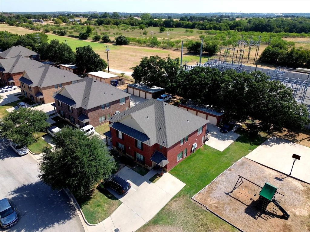 304 Kourtney Court, Weatherford