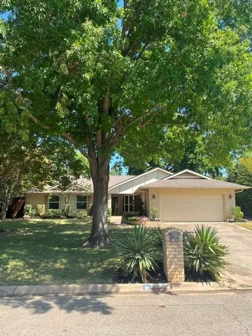 2846 Columbine Drive, Grapevine