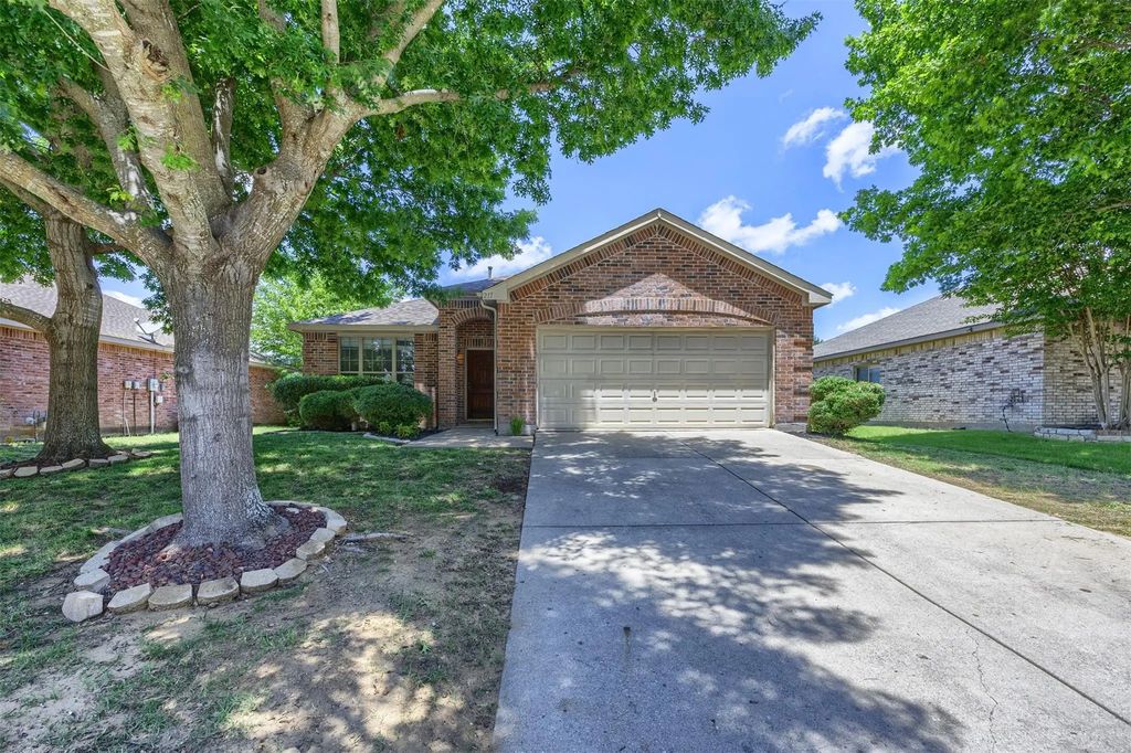 211 Fisherman Trail, Melissa