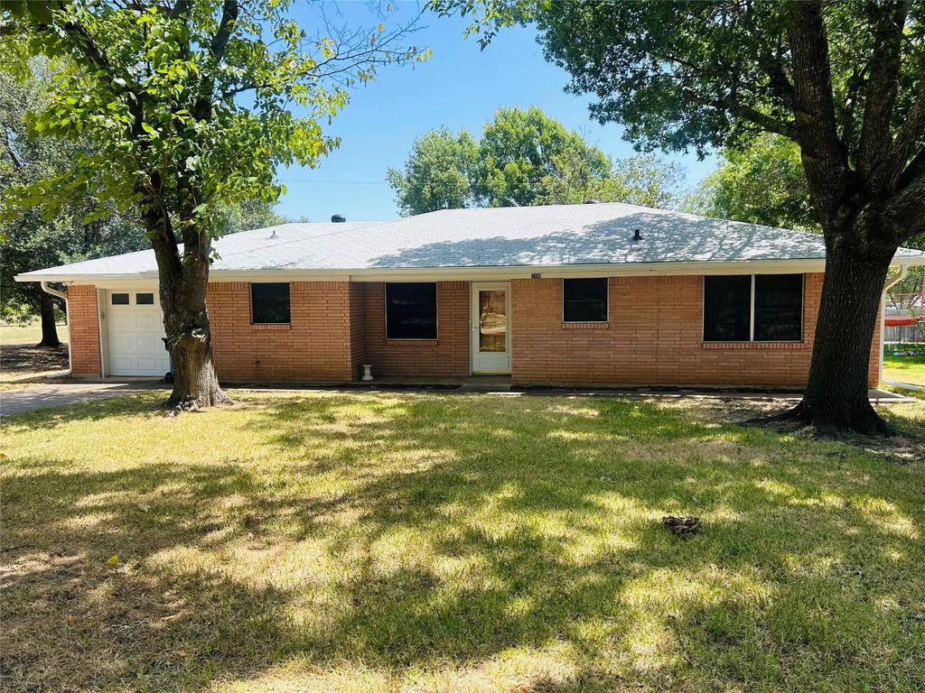 708 N Trinity Street, Whitney