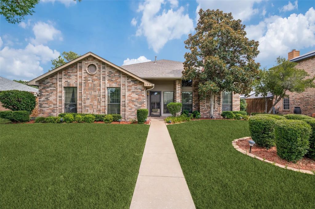 206 Carolina Court, Coppell