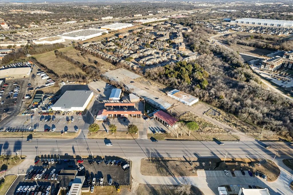 1502 Highway 157 N, Mansfield
