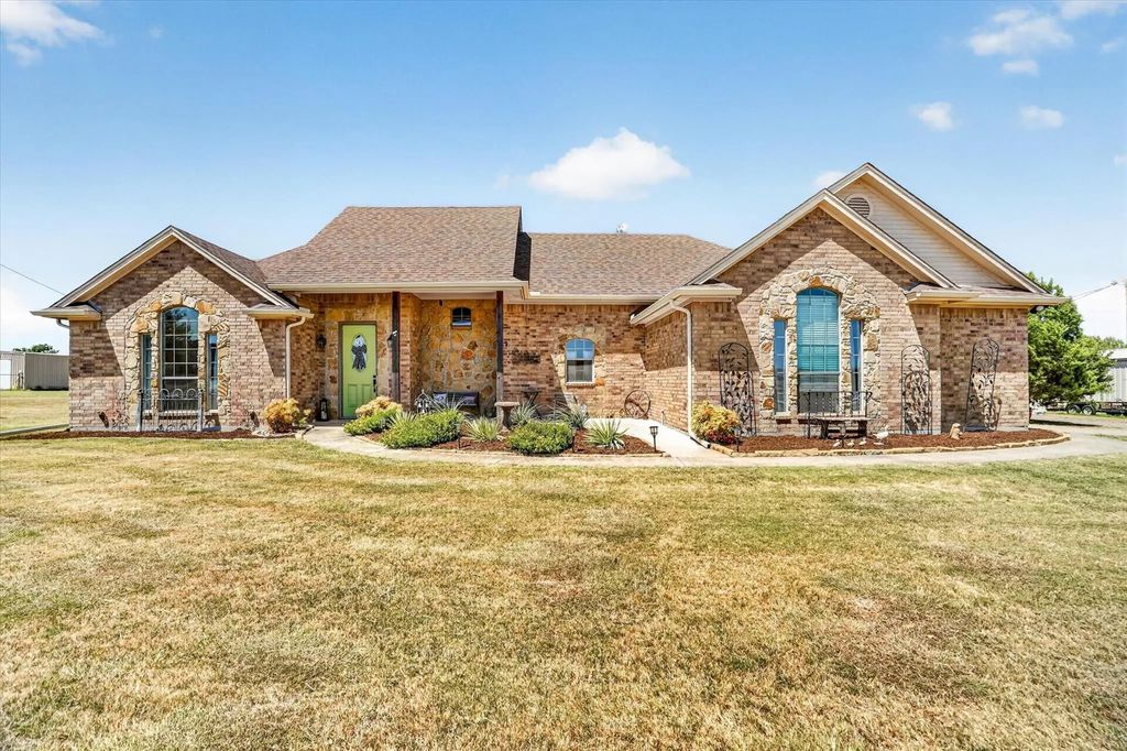 212 Dove Hill Lane, Weatherford
