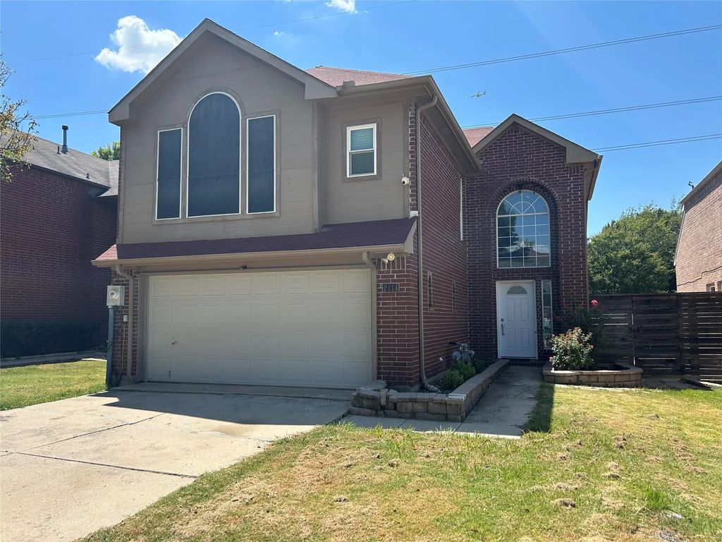 2114 Montclair Lane, Lewisville