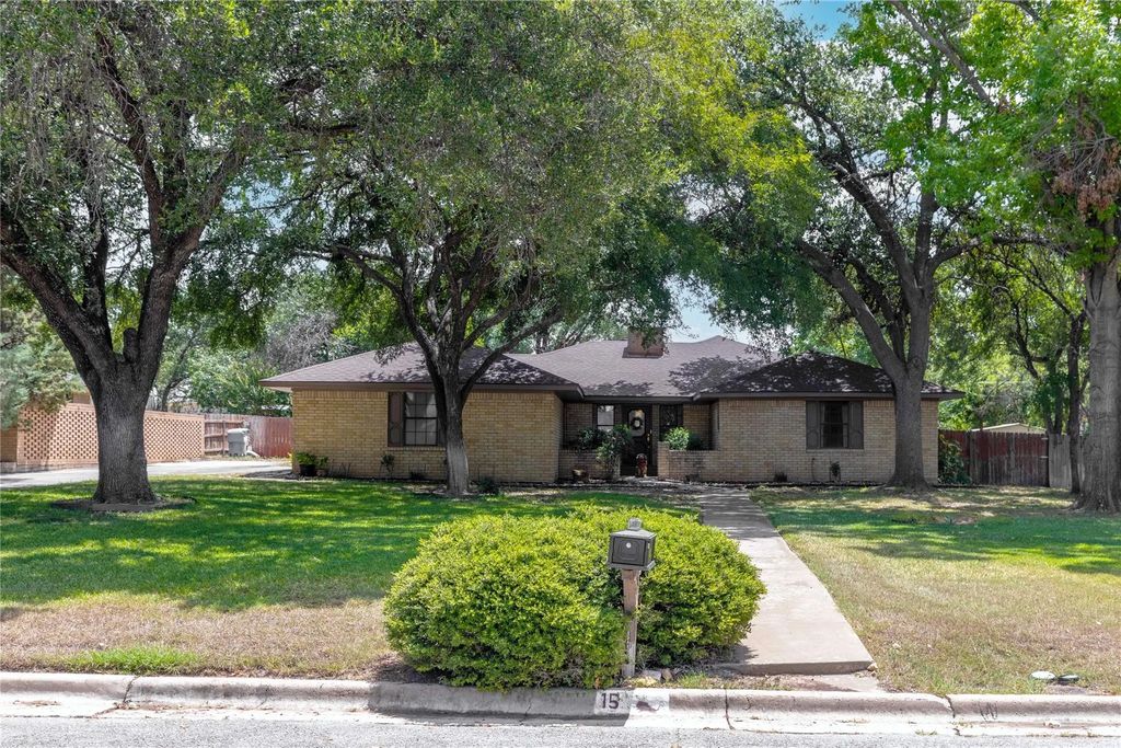 15 Canyon Creek Drive, Brownwood