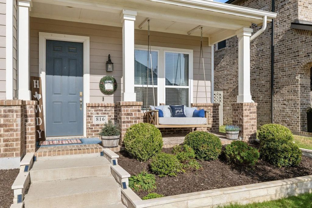 816 Pearl Place, Northlake