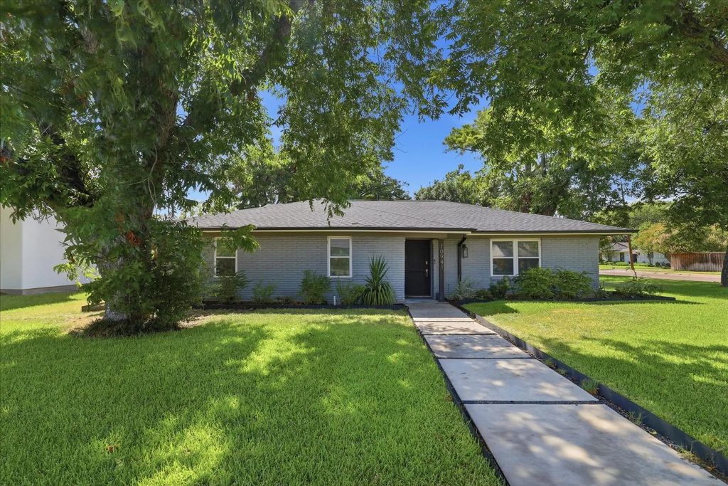 10941 Beauty Lane, Dallas