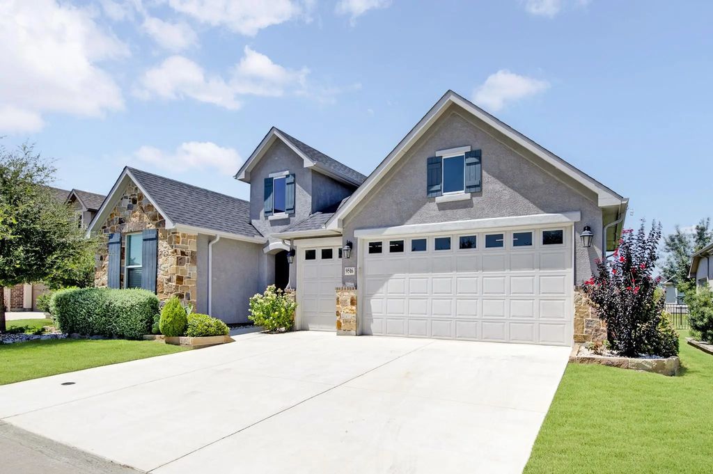 9516 Creekwood, Denton