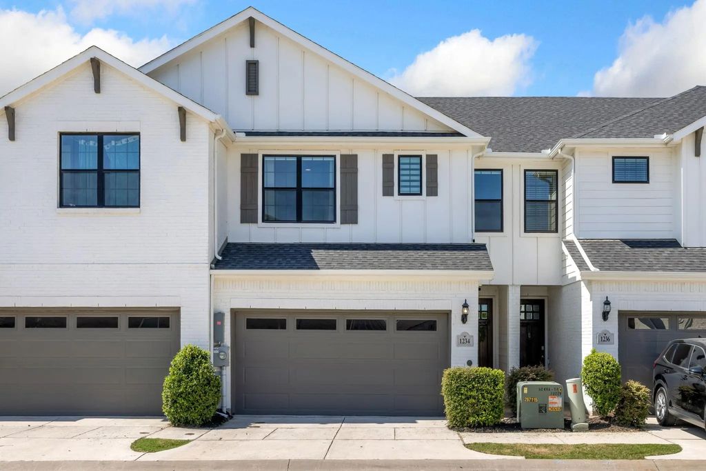 1234 Lamar Drive, Lewisville