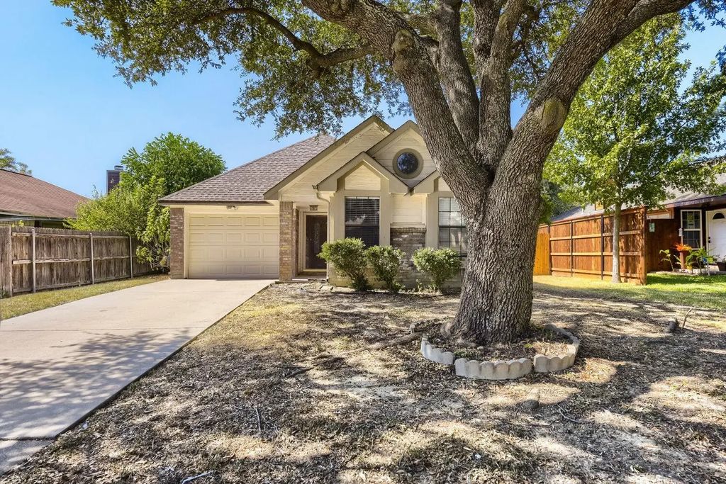 10217 Leatherwood Drive, Fort Worth