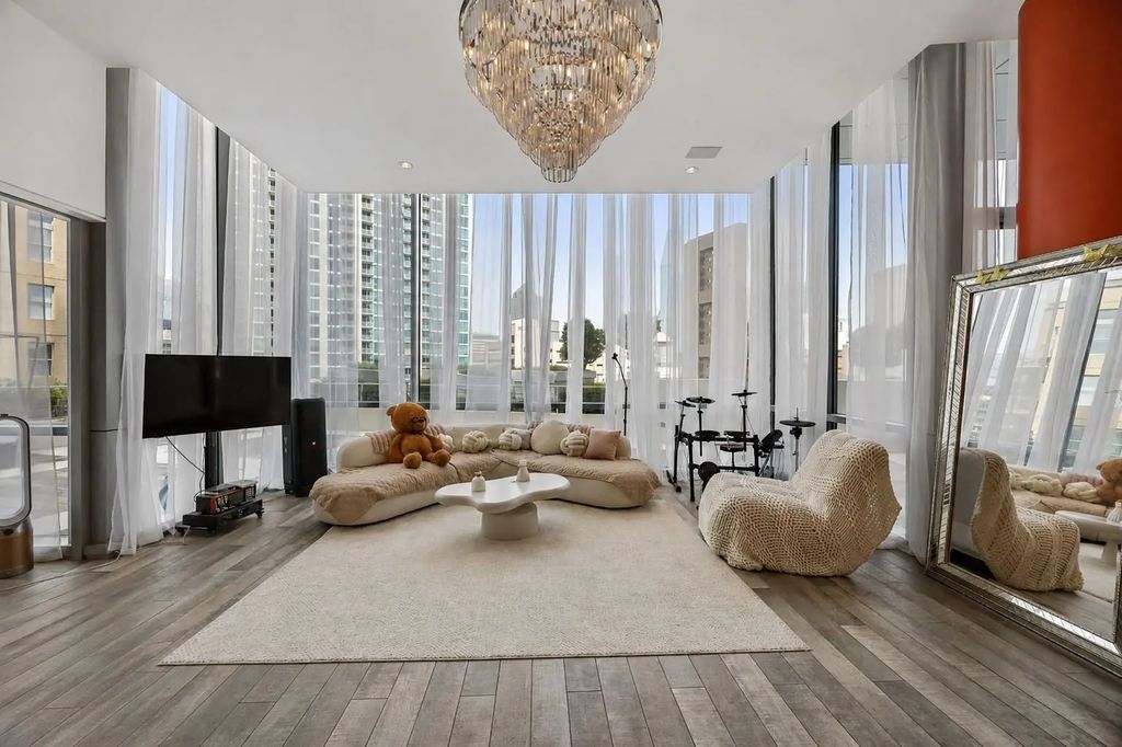 2200 Victory Avenue 502, Dallas