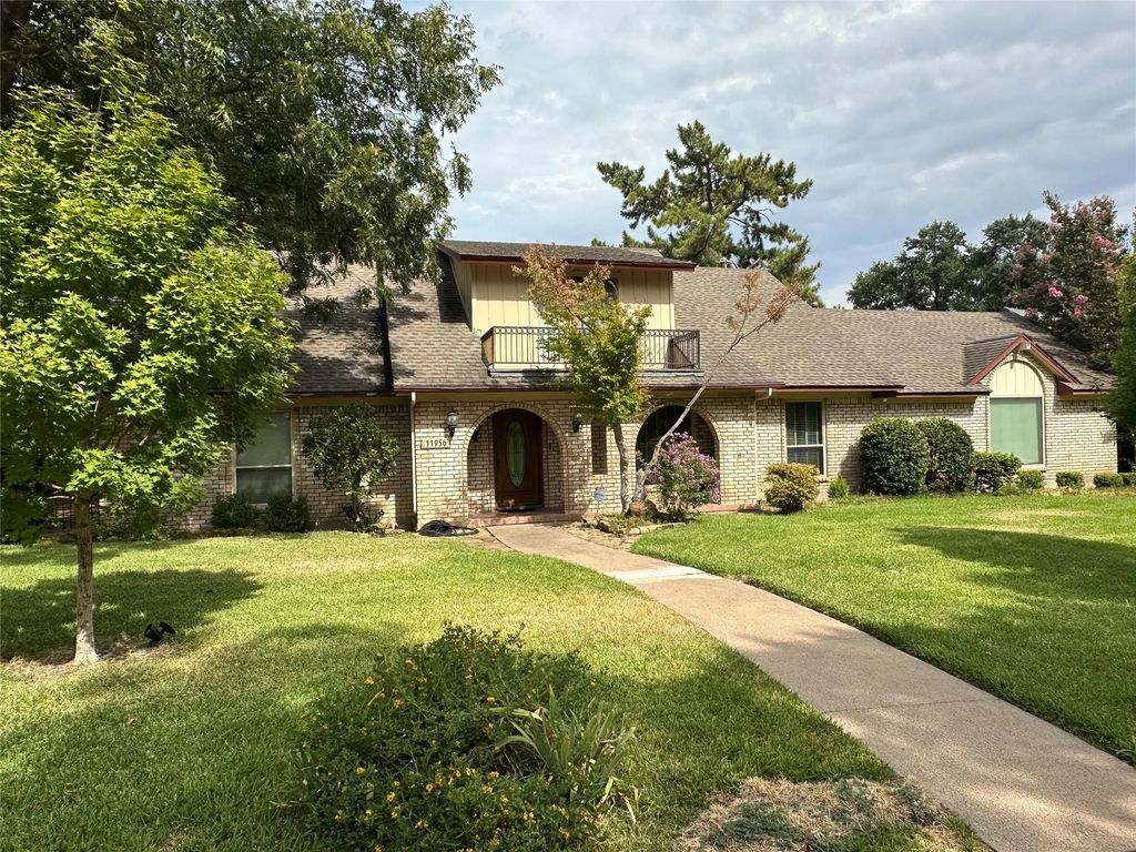 11956 Midlake Drive, Dallas