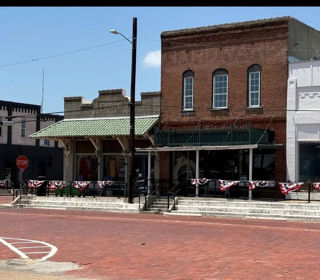 201 N Fourth, Wills Point