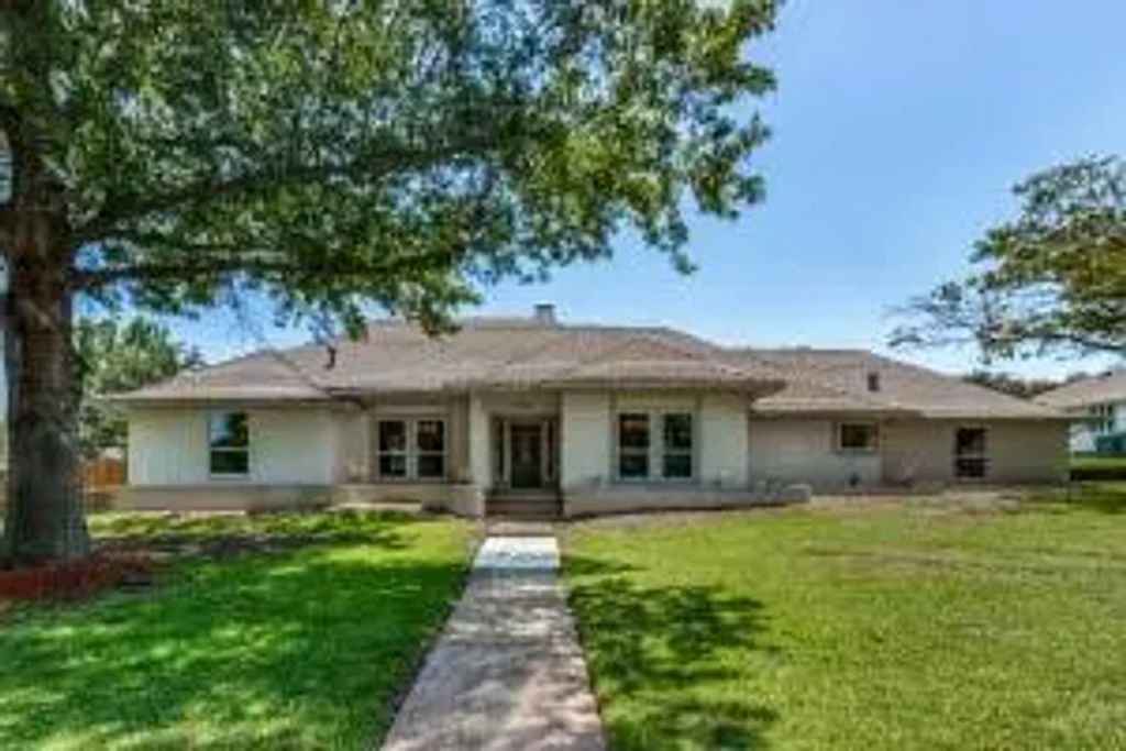 1734 Tobin Trail, Garland