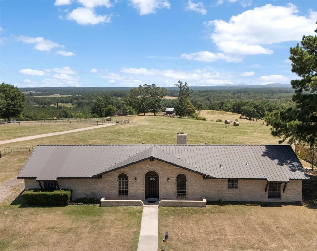 2825 Fm 1002, Big Sandy