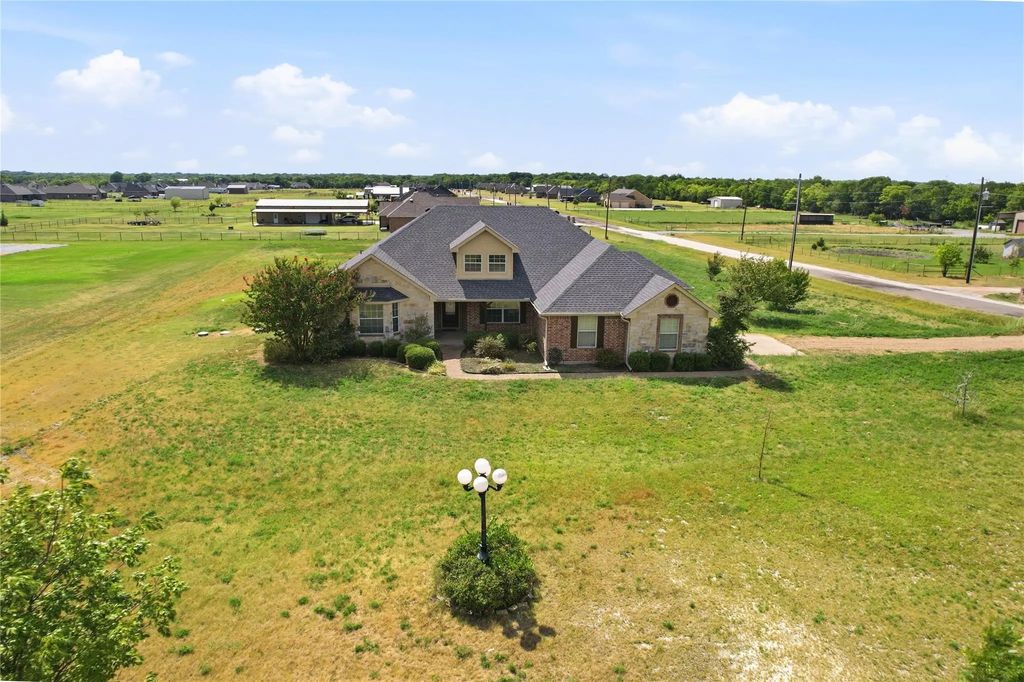 101 Cheyenne Trail, Trenton