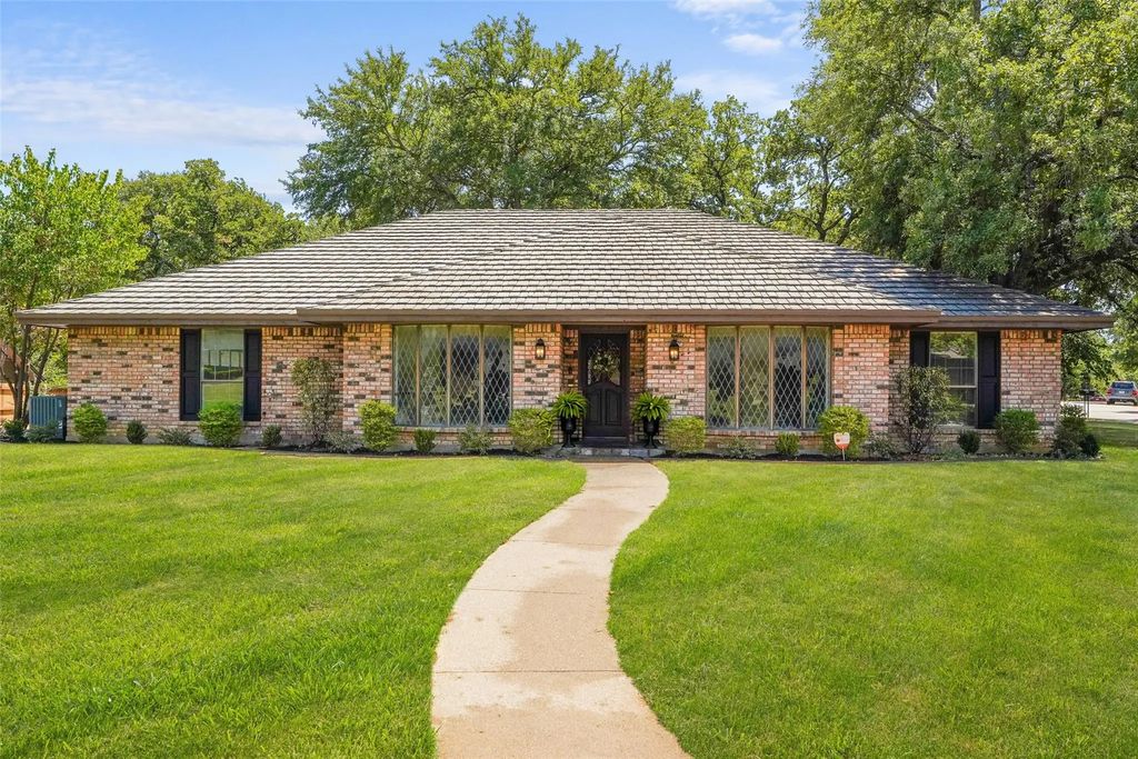 2323 Brookside Drive, Arlington