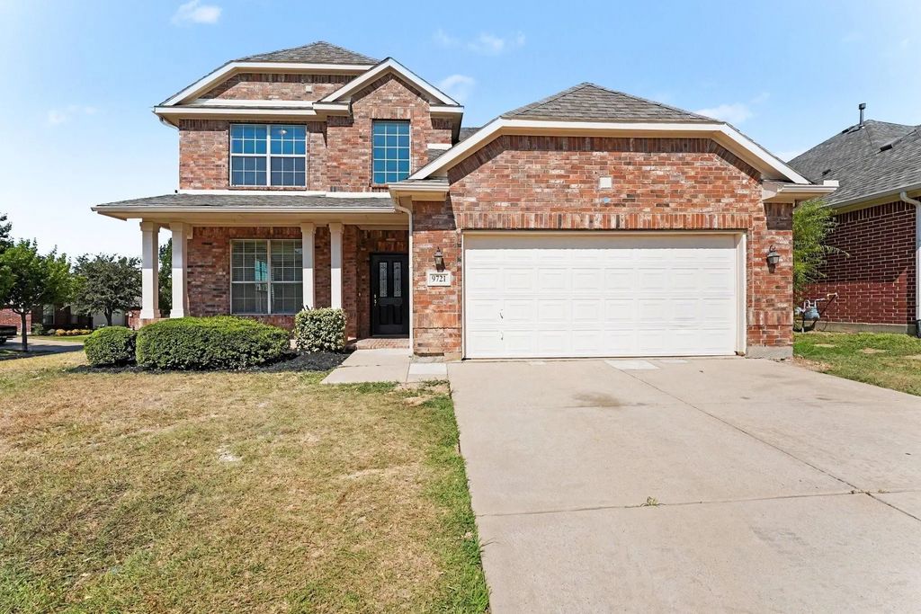 9721 Mcfarring Drive, Fort Worth