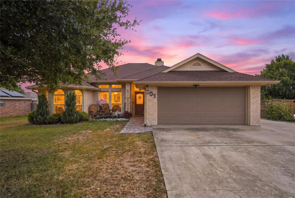 601 Sapphire Boulevard, Hewitt