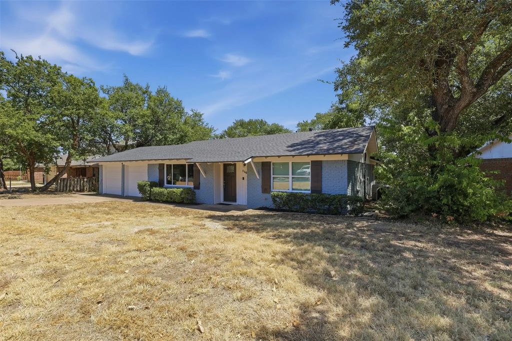 110 Oak Ridge Terrace, Weatherford