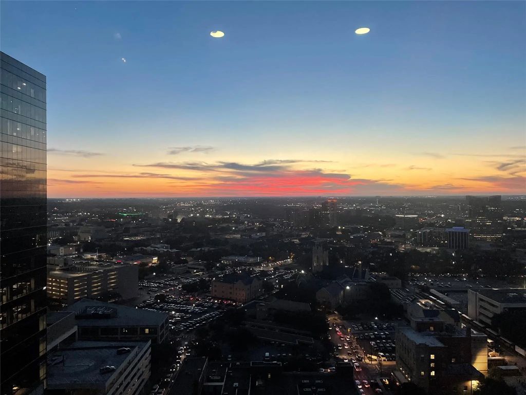 500 Throckmorton Street 2207, Fort Worth