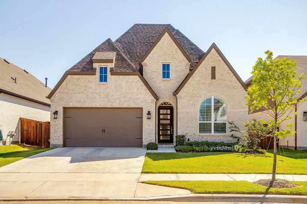 7753 Winterbloom Way, Fort Worth