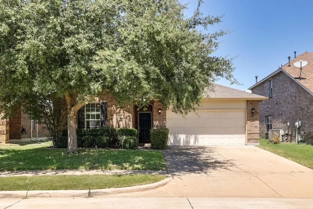 807 Bastrop Drive, Arlington
