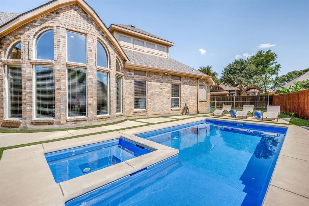 8019 Navisota Drive, Lantana