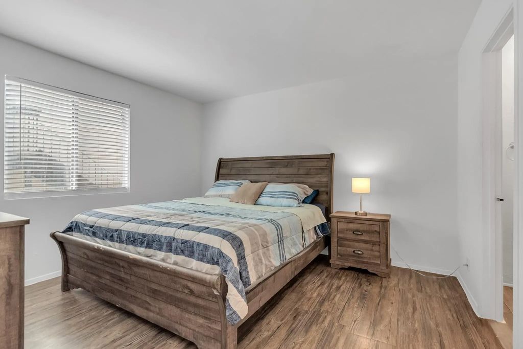 7431 Holly Hill Drive 215, Dallas