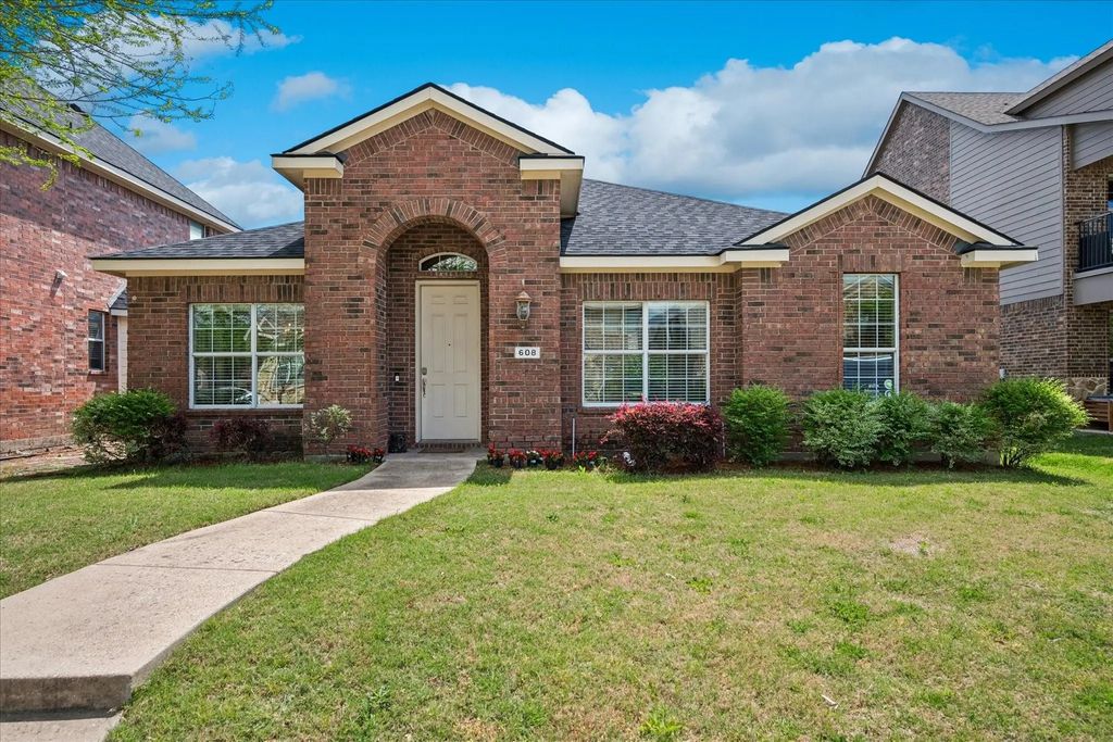 608 Bonham Drive, Lavon