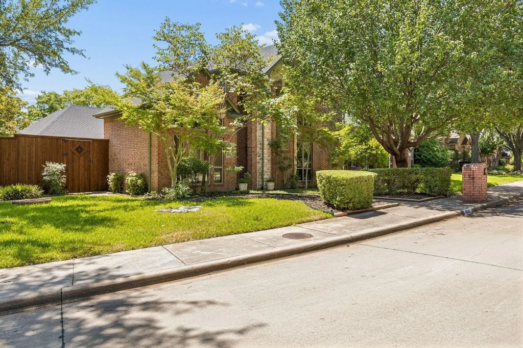 4020 Stonehollow Way, Dallas