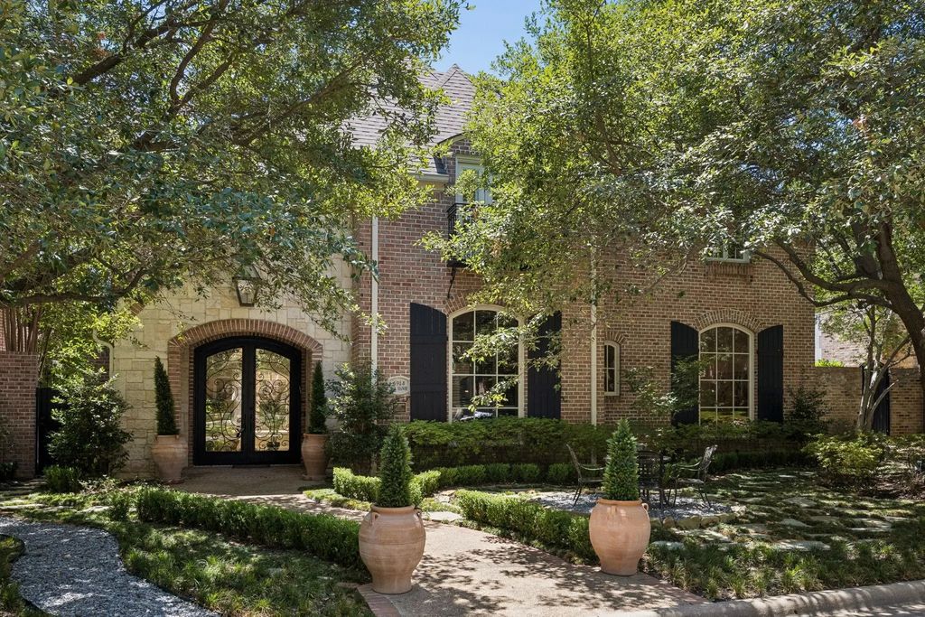 6914 Oak Manor Drive, Dallas