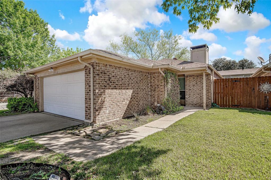 1726 Magnolia Lane, Euless