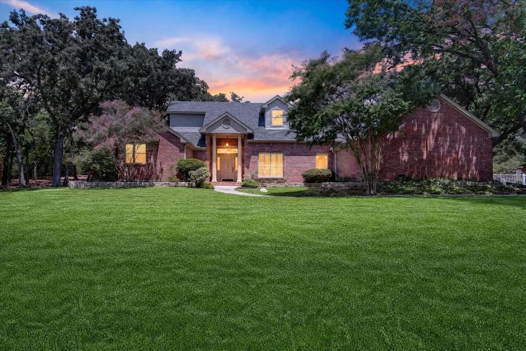 225 Shady Hill Lane, Double Oak