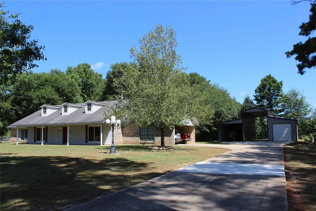 220 Se 5th Avenue, Sibley
