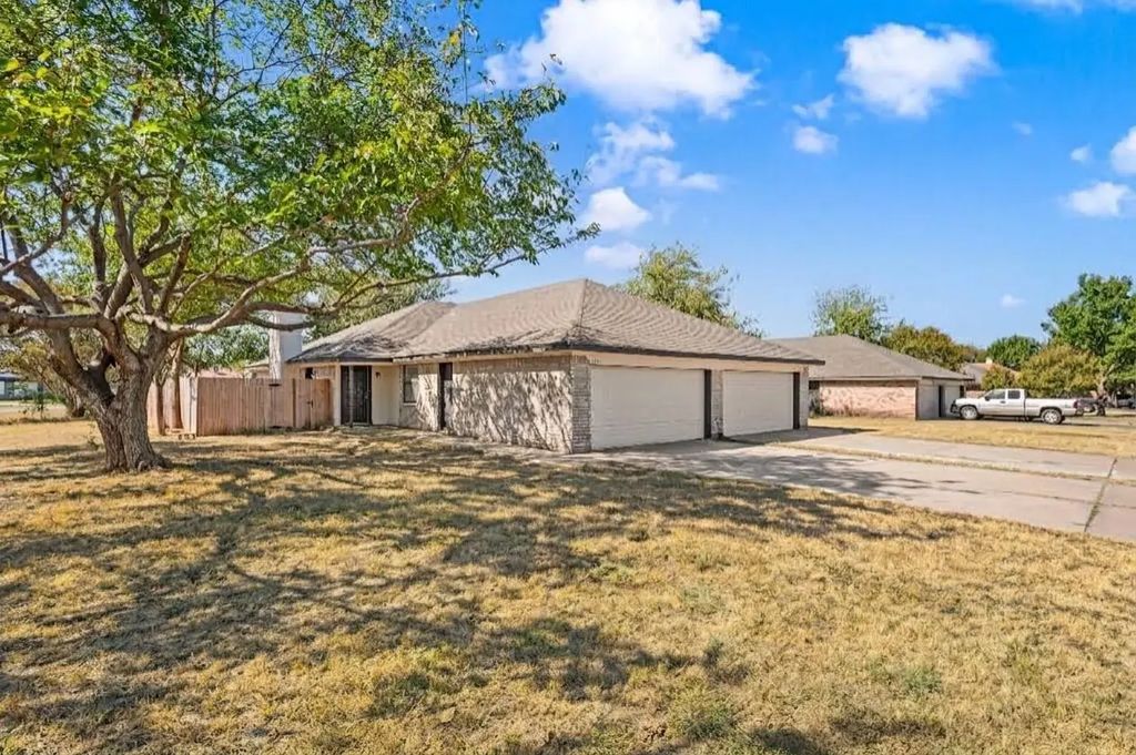 7714 Brandi Place 7714, North Richland Hills