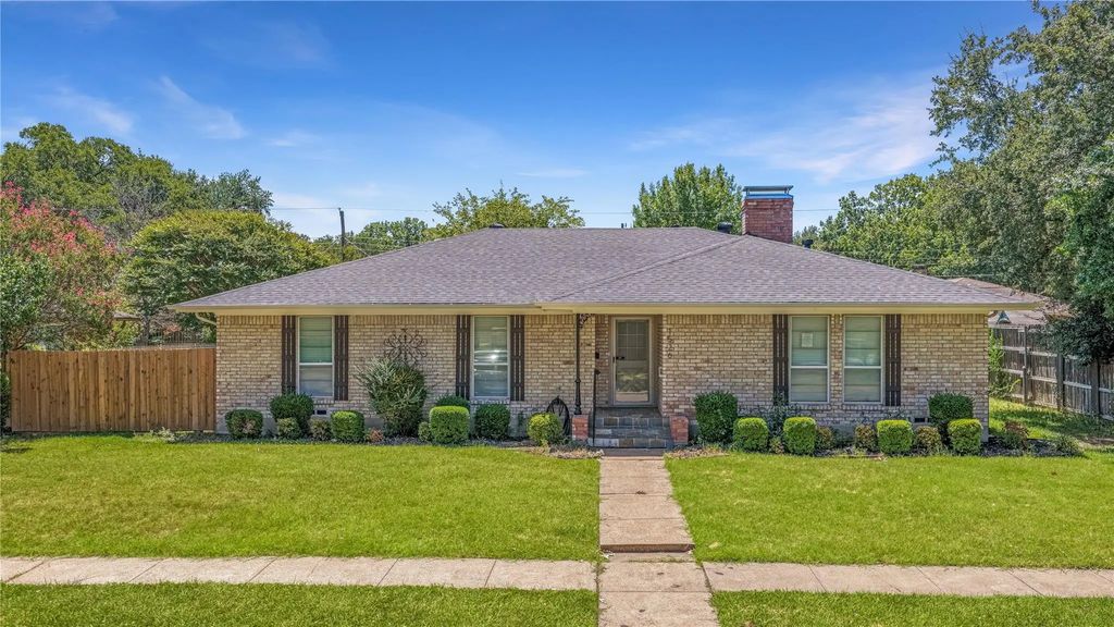1526 Charleston Drive, Garland