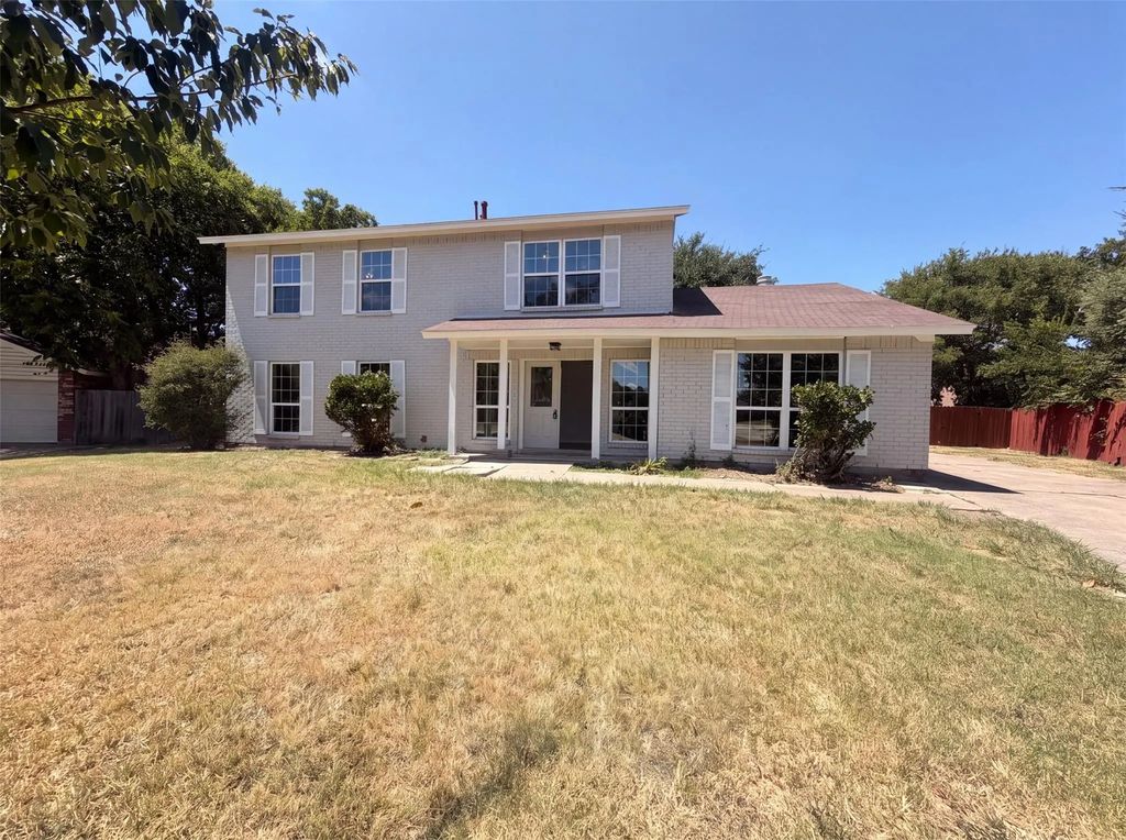526 Royal Valley Road, Grand Prairie