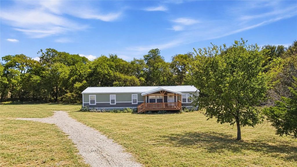 4796 E Highway 11, Commerce