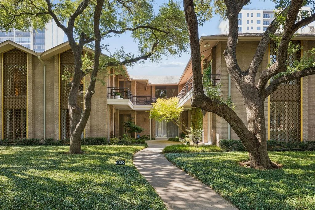 6310 Bandera Avenue C, Dallas